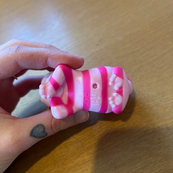 Disney Car Window Decal, Button, and Cheshire Cat Plastic Figurine - Picture 5 of 10